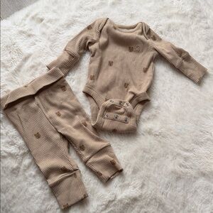 GAP Kids Matching Set in Tan